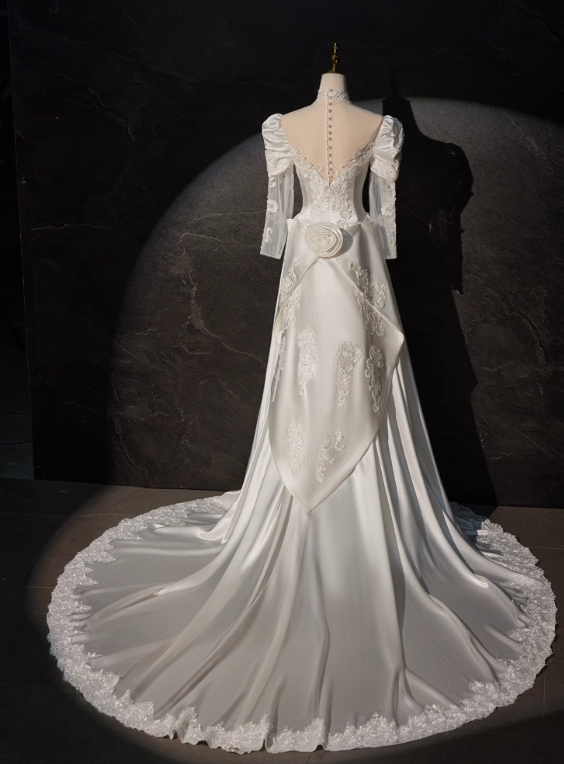 Robe de mariée beauté A-Line, décolleté en cœur, plissée, D3302