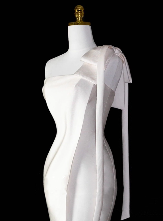 Robe de mariée beauté A-Line, décolleté en cœur, plissée, D3302