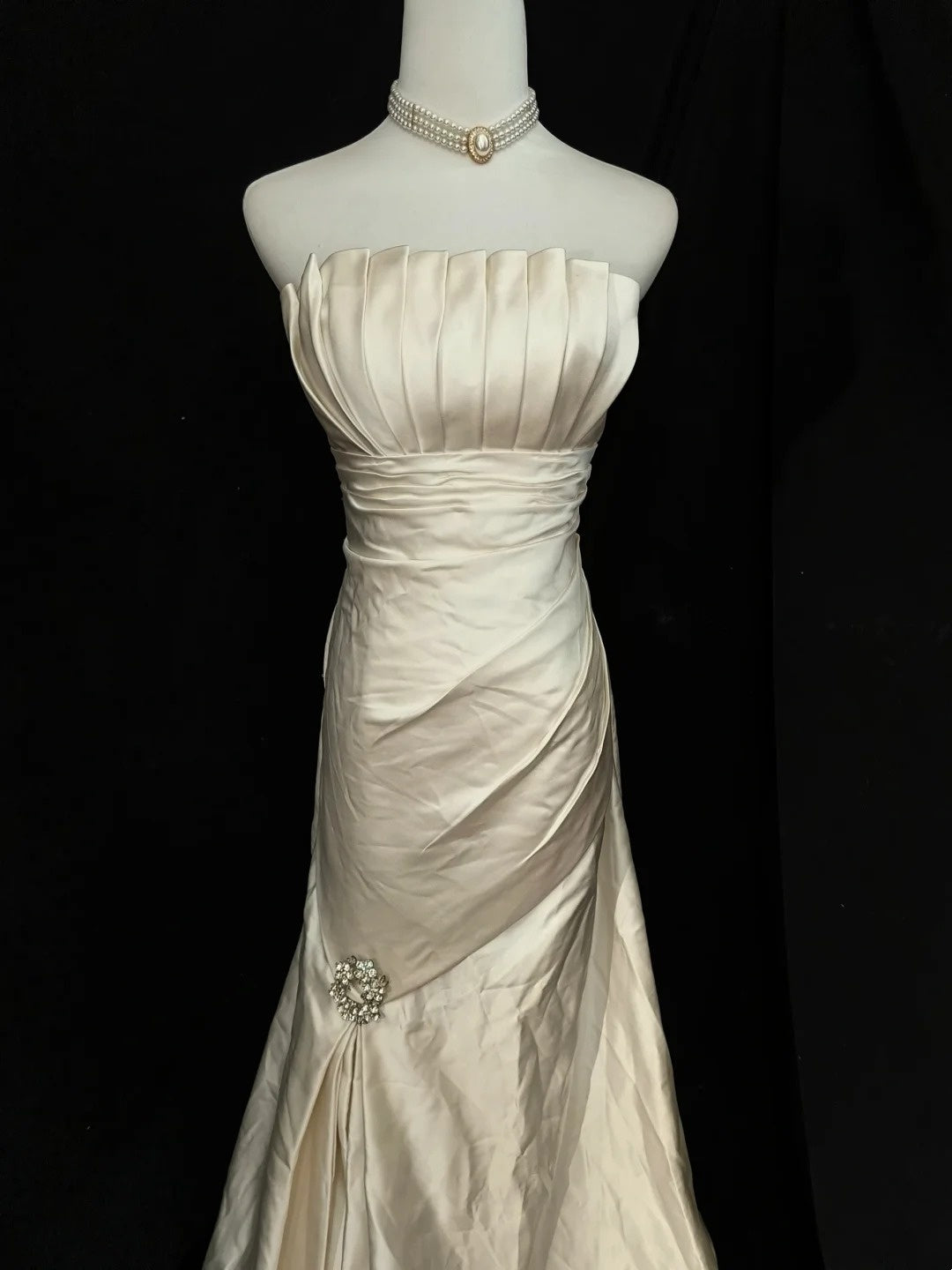 Vintage Wedding Dress A Line Strapless Pleated Wedding Dress D3526