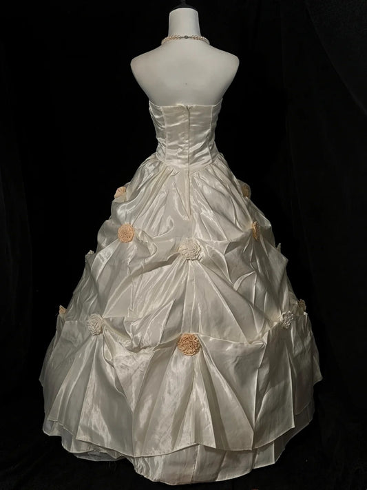 Robe de mariée beauté A-Line, décolleté en cœur, plissée, D3302