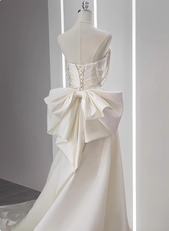 Elegant Wedding Dress A Line Strapless Pleated Wedding Dress D3254