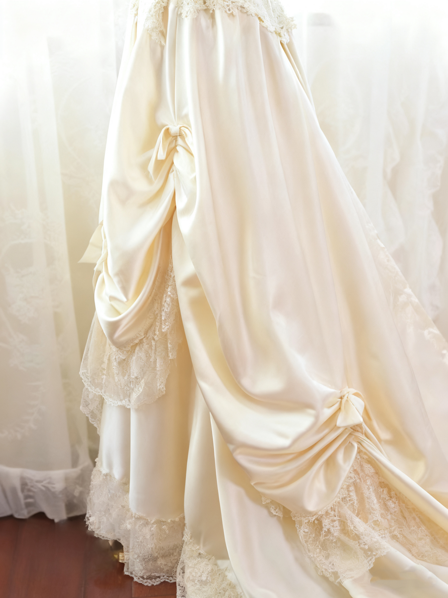 Vintage Wedding Dress Sweetheart Pleated Lace Wedding Dress D3601