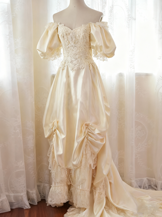 Vintage Wedding Dress Sweetheart Pleated Lace Wedding Dress D3601