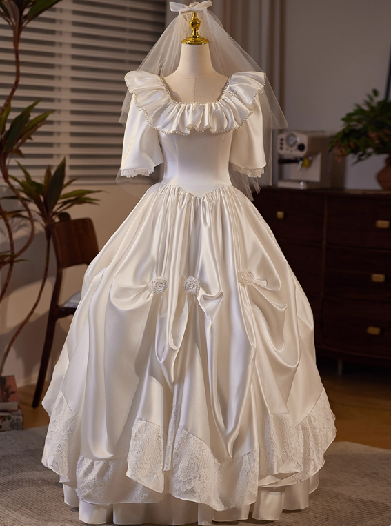 Robe de mariée beauté A-Line, décolleté en cœur, plissée, D3302
