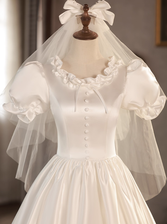 Robe de mariée beauté A-Line, décolleté en cœur, plissée, D3302