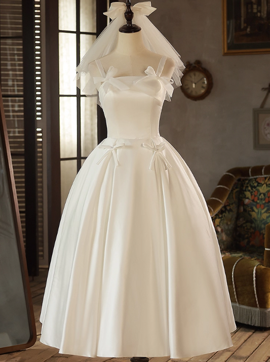 Robe de mariée beauté A-Line, décolleté en cœur, plissée, D3302