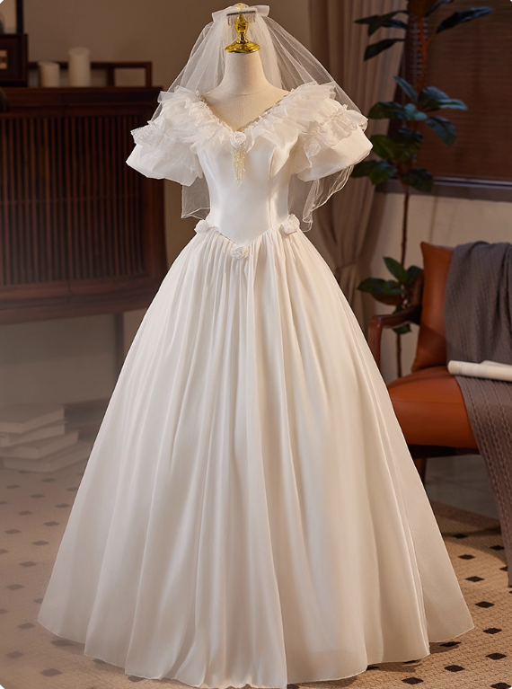 Stunning Wedding Dress V-neck Tulle Pleated Wedding Dress D3706