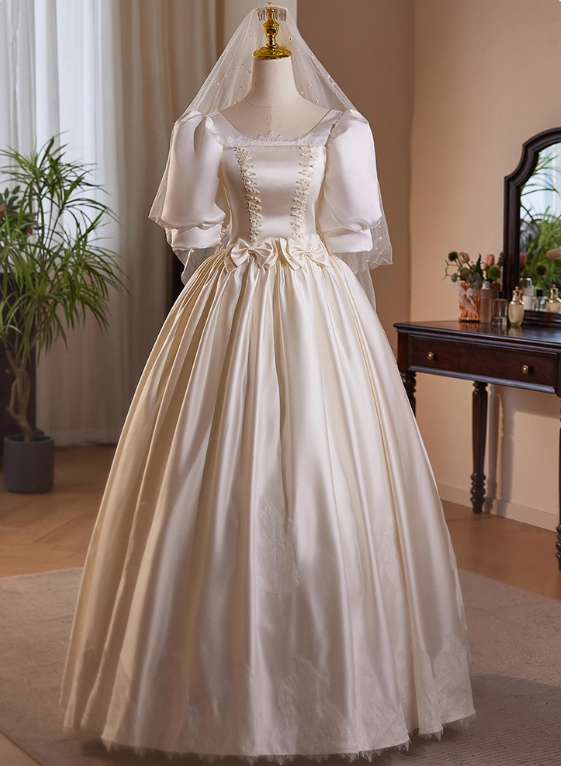 Robe de mariée beauté A-Line, décolleté en cœur, plissée, D3302