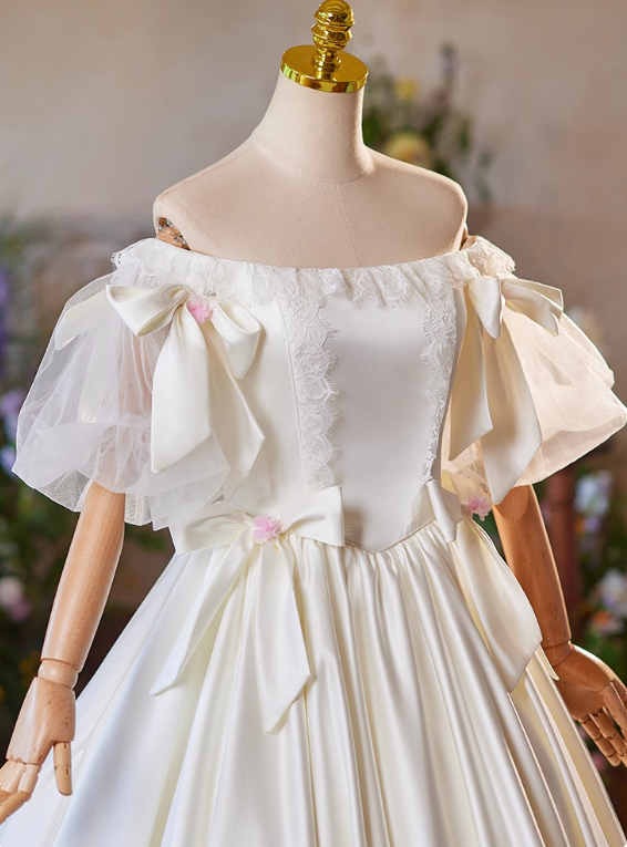 Robe de mariée beauté A-Line, décolleté en cœur, plissée, D3302