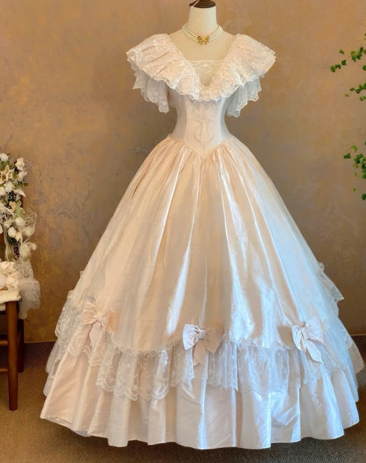 Retro Wedding Dress V-neck Pleated Lace Wedding Dress D3963
