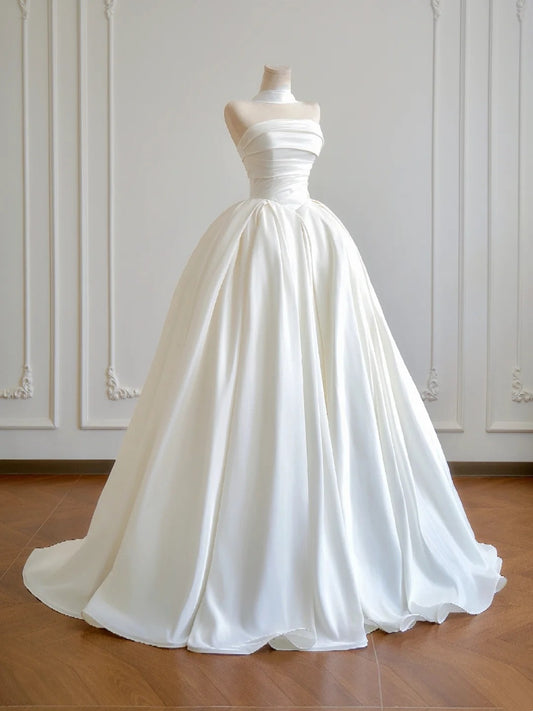 Robe de mariée beauté sans bretelles, robe de mariée plissée D3393