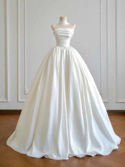 Robe de mariée beauté sans bretelles, robe de mariée plissée D3393