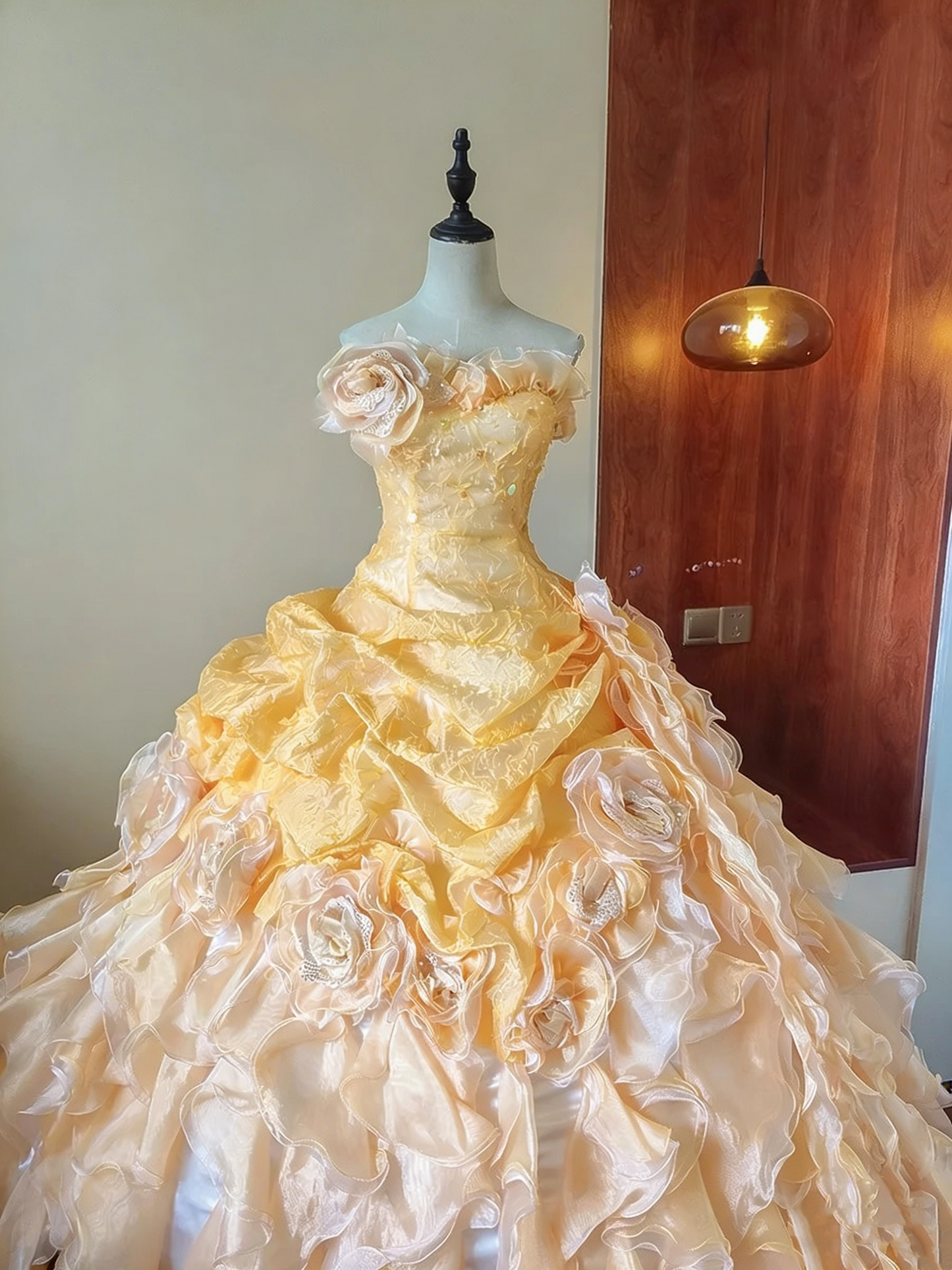 Cute Prom Dress Strapless Pleated Ruffle Ball Gown Birthday Party Outfits Evening Dress Sweet 16 Dress D4096