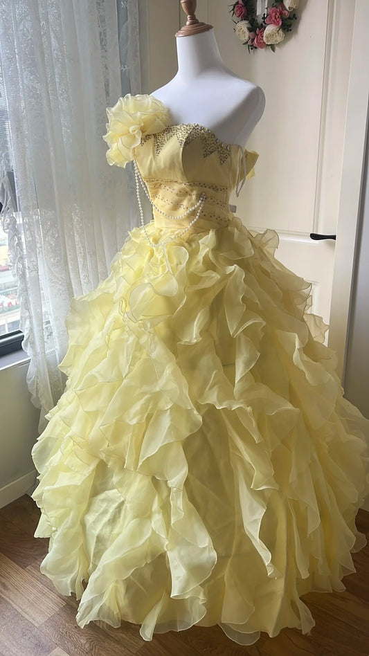 Sweet Prom Dress Light Yellow Strapless Ruffle Ball Gown Evening Dress Quinceanera Dress D4113