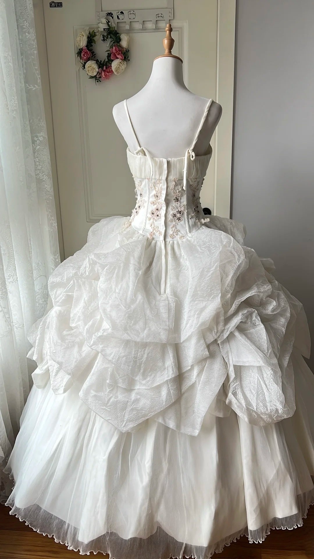 Retro Wedding Dress Spaghetti Straps Pleated Wedding Dress D4146