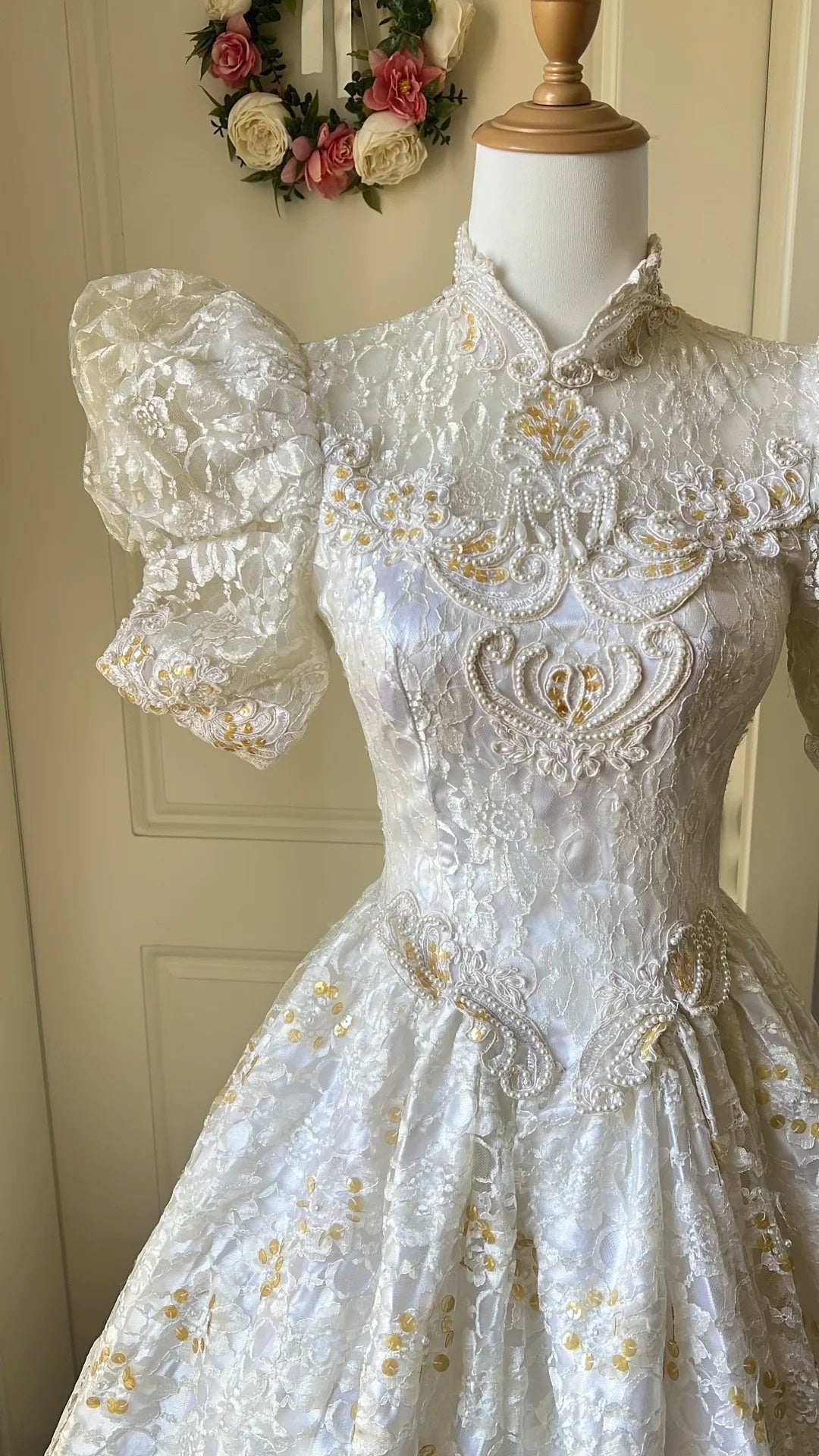 Vintage Wedding Dress High Collar Backless Pleated Wedding Dress D4147