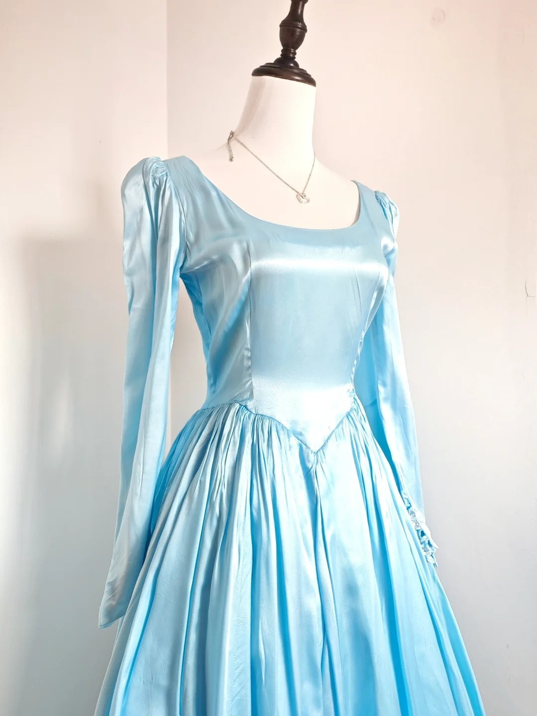Glänzendes Ballkleid mit herzförmigem Pailletten-Meerjungfrauen-Abendkleid, Galakleid, Geburtstagspartykleid, D3415
