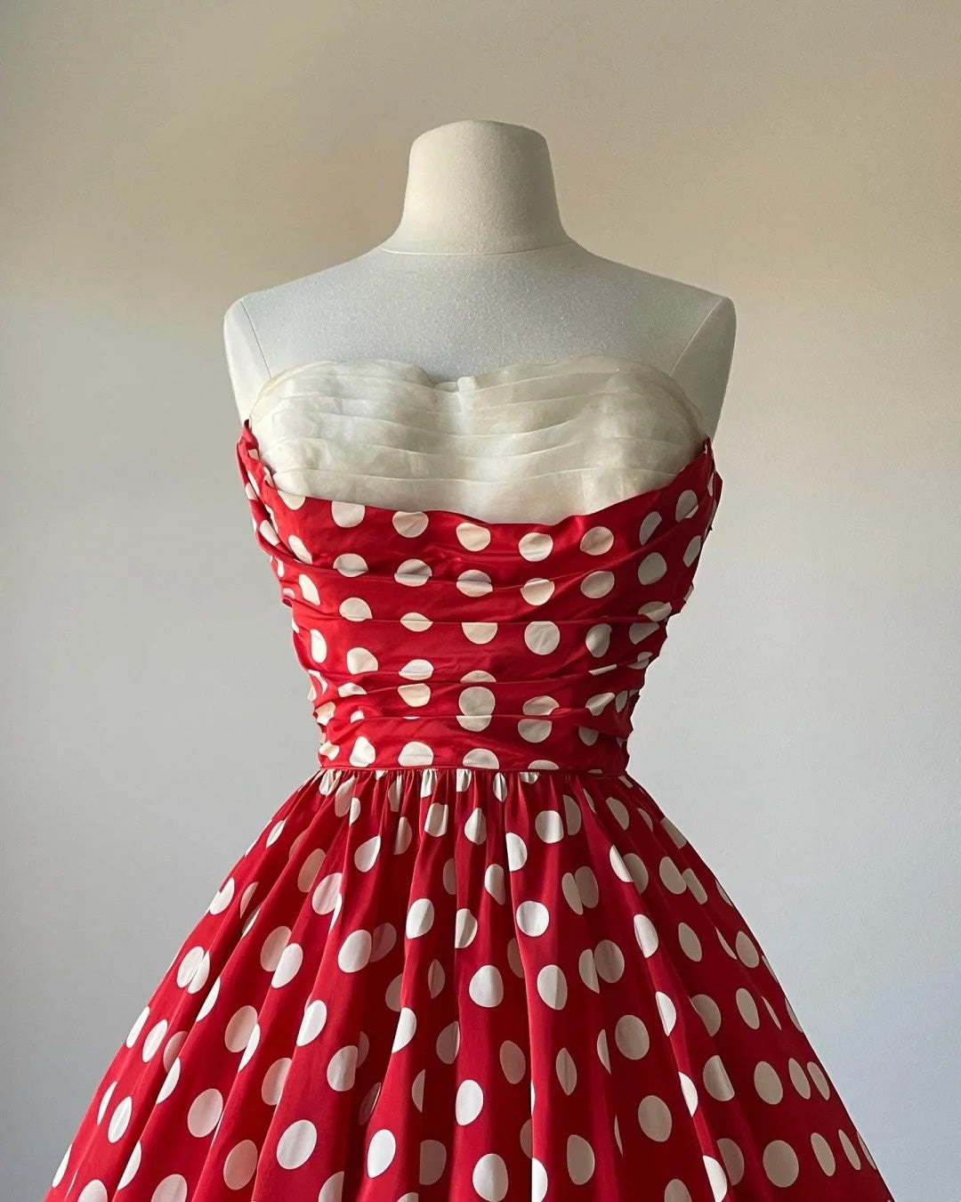 Beauty Prom Dress Strapless Polka Dots Pleated Evening Dress Gala Dress Formal Dress D4262