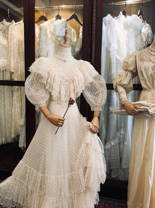 Retro Wedding Dress A Line High Collar Pleated Tulle Wedding Dress D4364