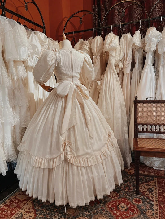 Retro Wedding Dress Crew Neck Pleated Wedding Dress D4376