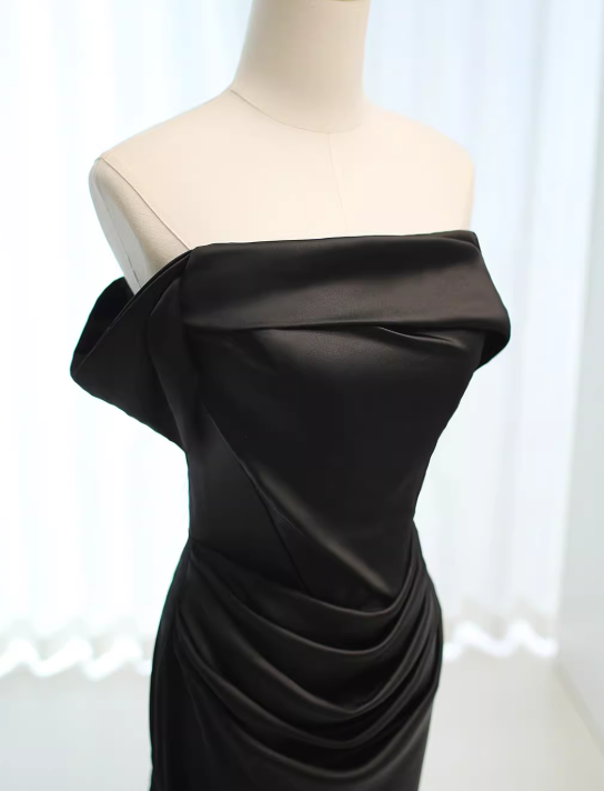Minimalist Prom Dress Black Off Shoulder Pleated Gala Dress Evening Dress Formal Dress D4525