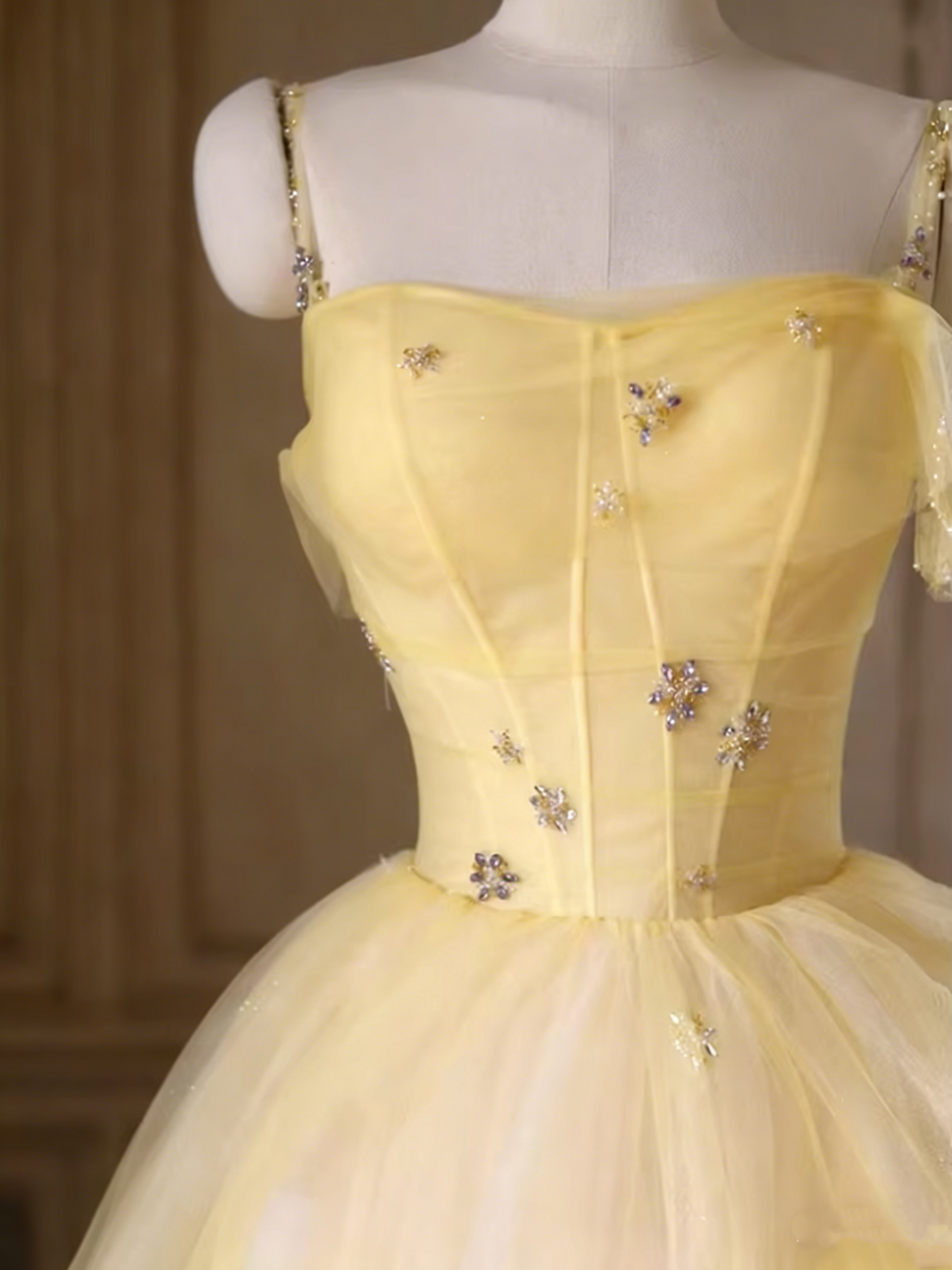 Beauty Prom Dress Spaghetti Straps Pleated Tulle Evening Dress Quinceanera Dress Ball Gown D4548