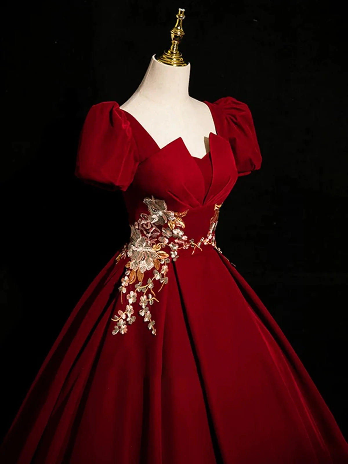 Robe de bal en satin rouge vin à manches courtes, robe de soirée en satin rouge vin MD7611