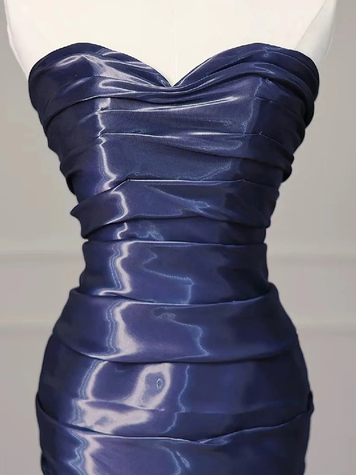 Robe de soirée longue bustier sirène bleu marine, robe de bal en satin bleu marine MD7613