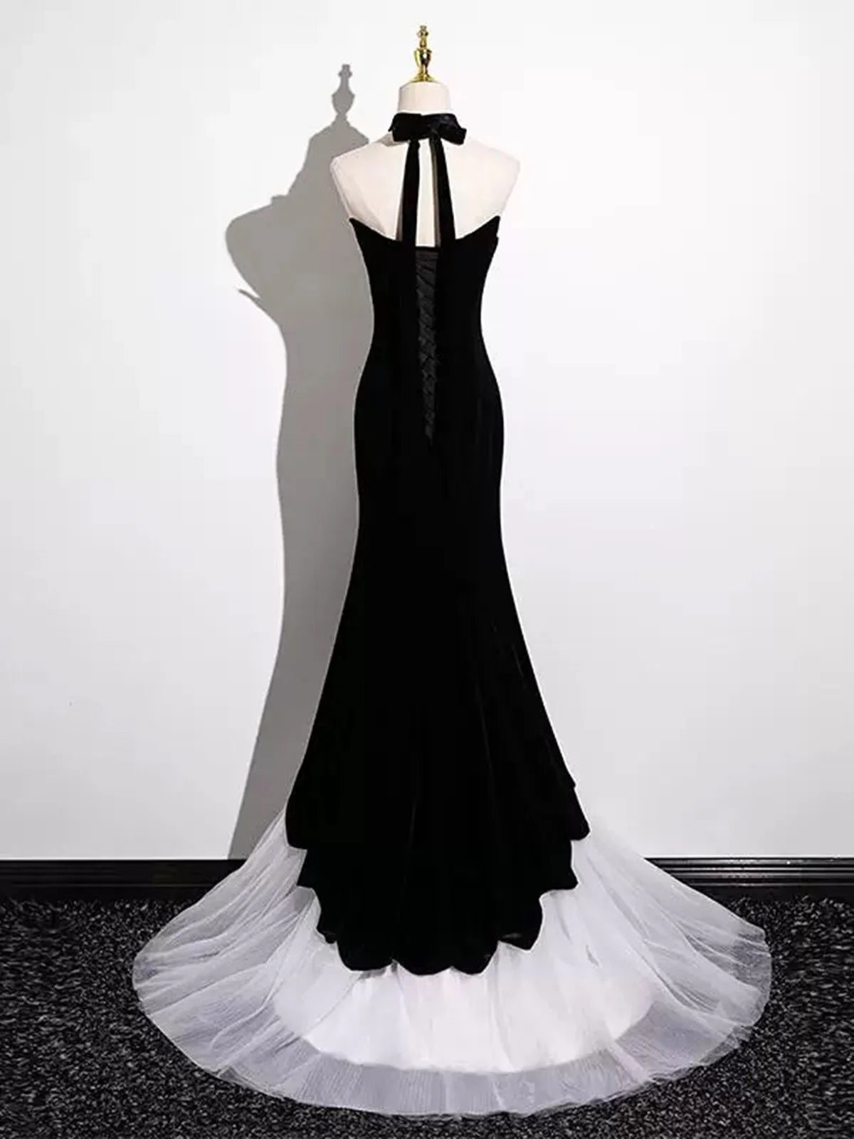 Robe longue sirène noire et blanche, robe de bal noire et blanche MD7623