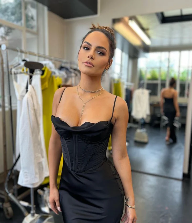 Robe de soirée longue sirène en satin noir à bretelles spaghetti sexy MD7651