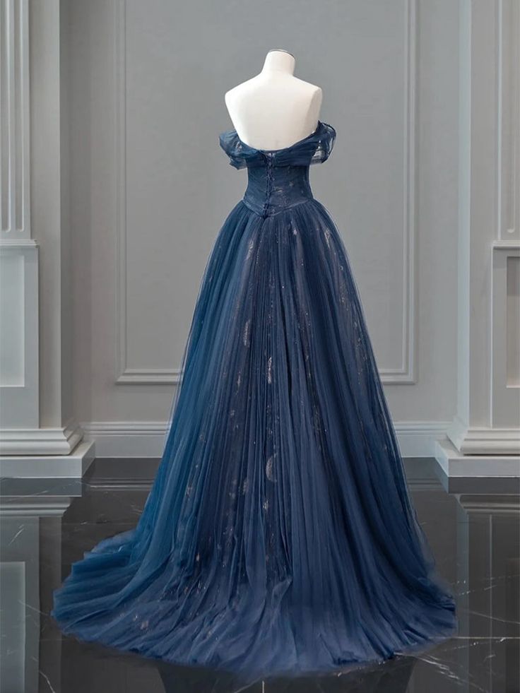 Robe de soirée longue bleu marine en tulle à épaules dénudées et coupe trapèze MD7701