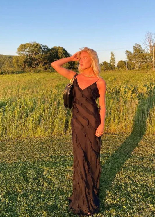 Robe de soirée longue noire à bretelles spaghetti et volants MD7848