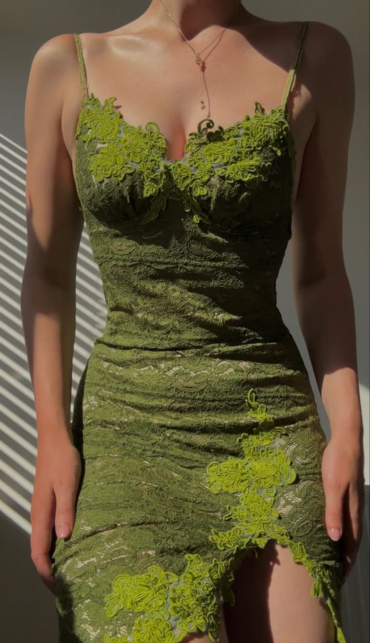 Robe de soirée fourreau verte à bretelles spaghetti en dentelle, MD7861