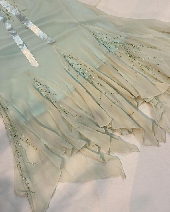 Robe de soirée vintage mi-longue à bretelles spaghetti et volants, MD7929