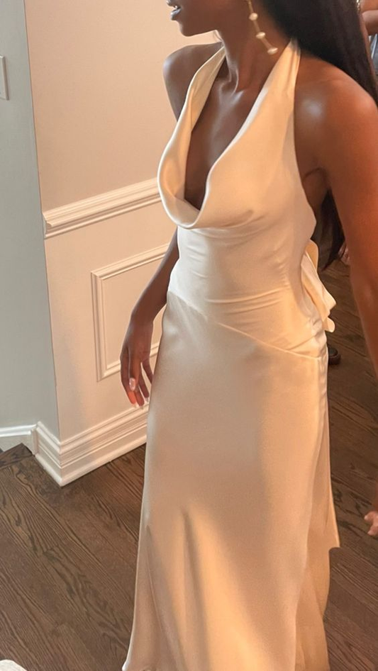 Robe de bal longue élégante en satin à col licou, MD7982