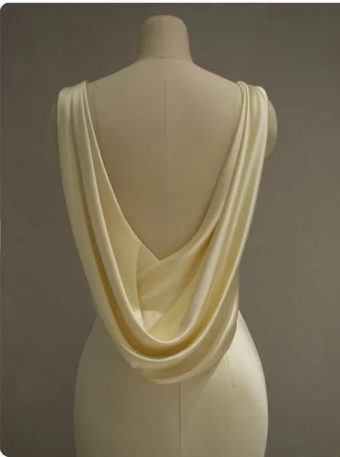 Robe de bal longue sirène dos nu en satin jaune pastel, MD7993