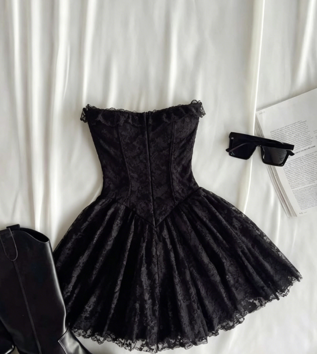 Stunning Homecoming Dress Black Sweetheart Lace Pleated Back to School Outfits Party Dress D6703