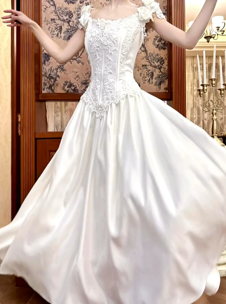 Elegant Wedding Dress Square Pleated Lace Applique Flower Wedding Dress Prom Dress D7259