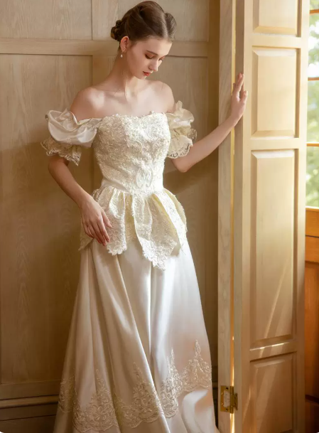 Elegant Wedding Dress Off the Shoulder Bateau Pleated Applique Lace Wedding Dress Prom Dress D7262