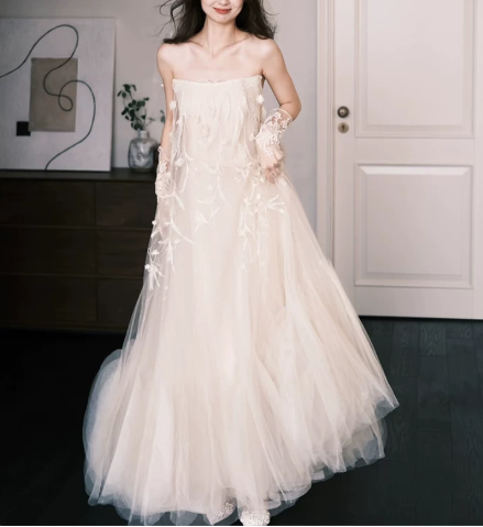 Elegant Wedding Dress Strapless Tulle Applique Wedding Dress Prom Dress D7271