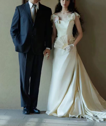 Elegant Wedding Dress Square Flower Pleated Prom Dress Wedding Dress D7300