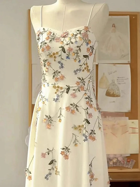 Vintage Beige Spaghettiträger Blumenapplikation Design Elegantes A-Linie Abendkleid Ballkleid D1581