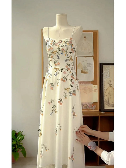 Vintage Beige Spaghettiträger Blumenapplikation Design Elegantes A-Linie Abendkleid Ballkleid D1581