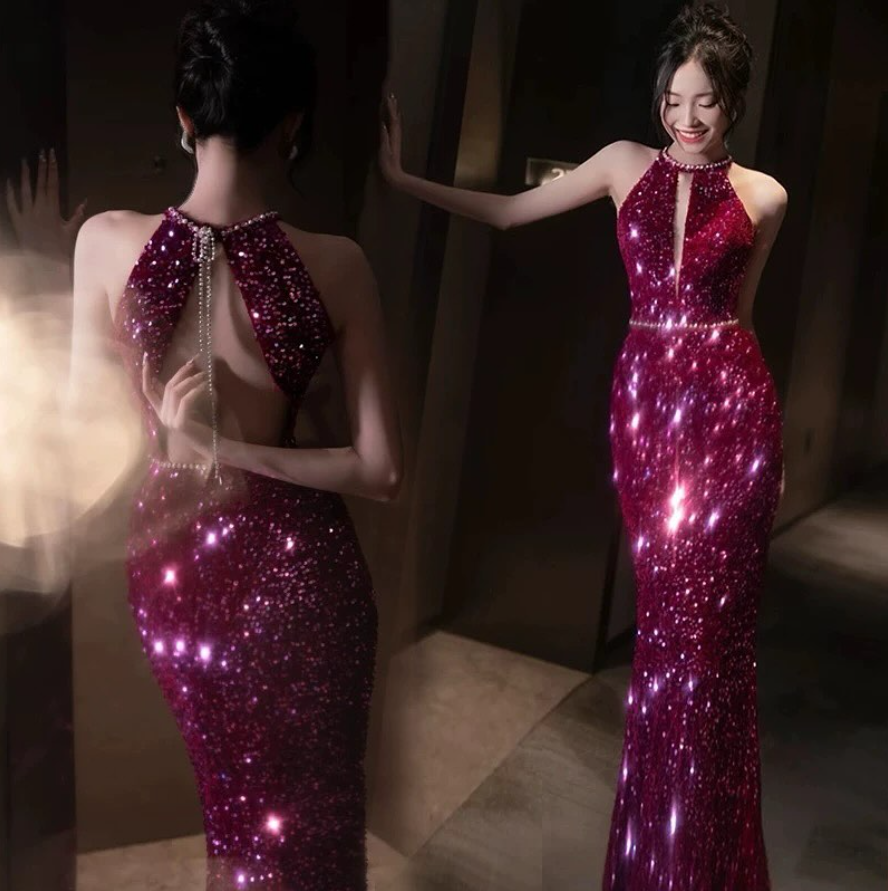 Robe de soirée longue sirène fuchsia élégante à paillettes et col licou MD7494