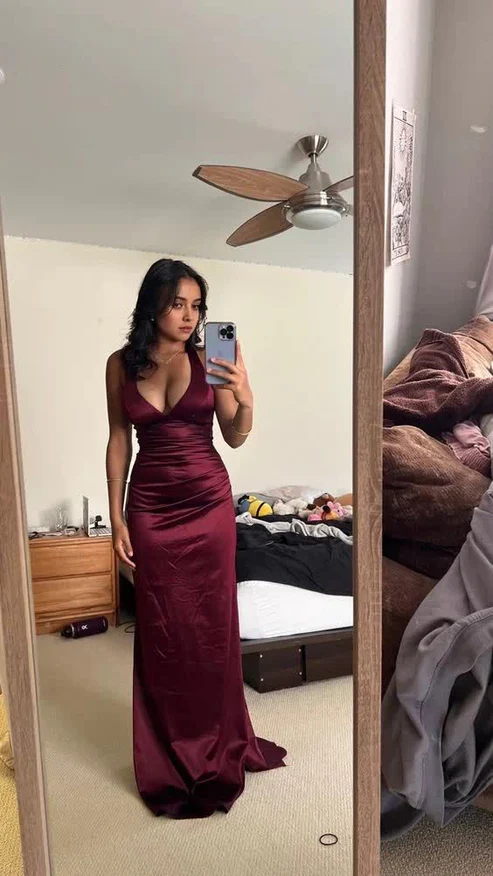 Robe de bal longue en satin bleu roi à col en V et coupe sirène MD7524