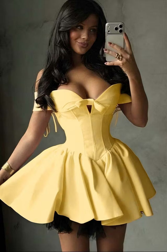 Charming Homecoming Dress Off the Shoulder Pleated Tulle Bowknot Back to School Outfits Party Dress D7325