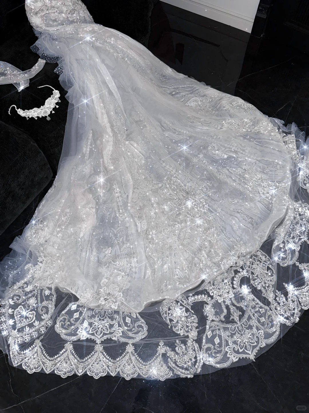 Elegant Sweetheart Lace Tulle Beaded Applique Design Gorgeous Mermaid Floor-length Wedding Dress D1638