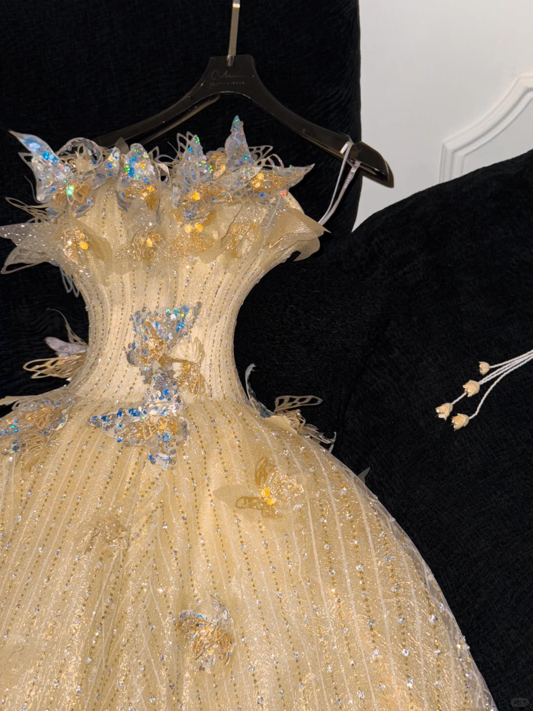 Gorgeous Shiny Yellow Sequin Beaded 3D Butterflies A-Line Floor-length Evening Dress Prom Dresses D1665