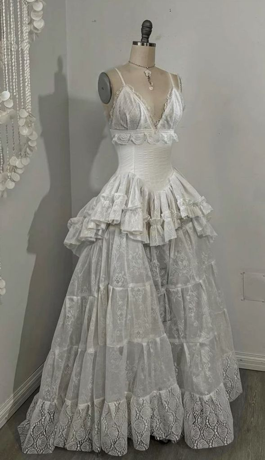 Retro V-Ausschnitt Träger A-Linie Spitze Rüschen Vintage Brautkleid Abendkleid, D861