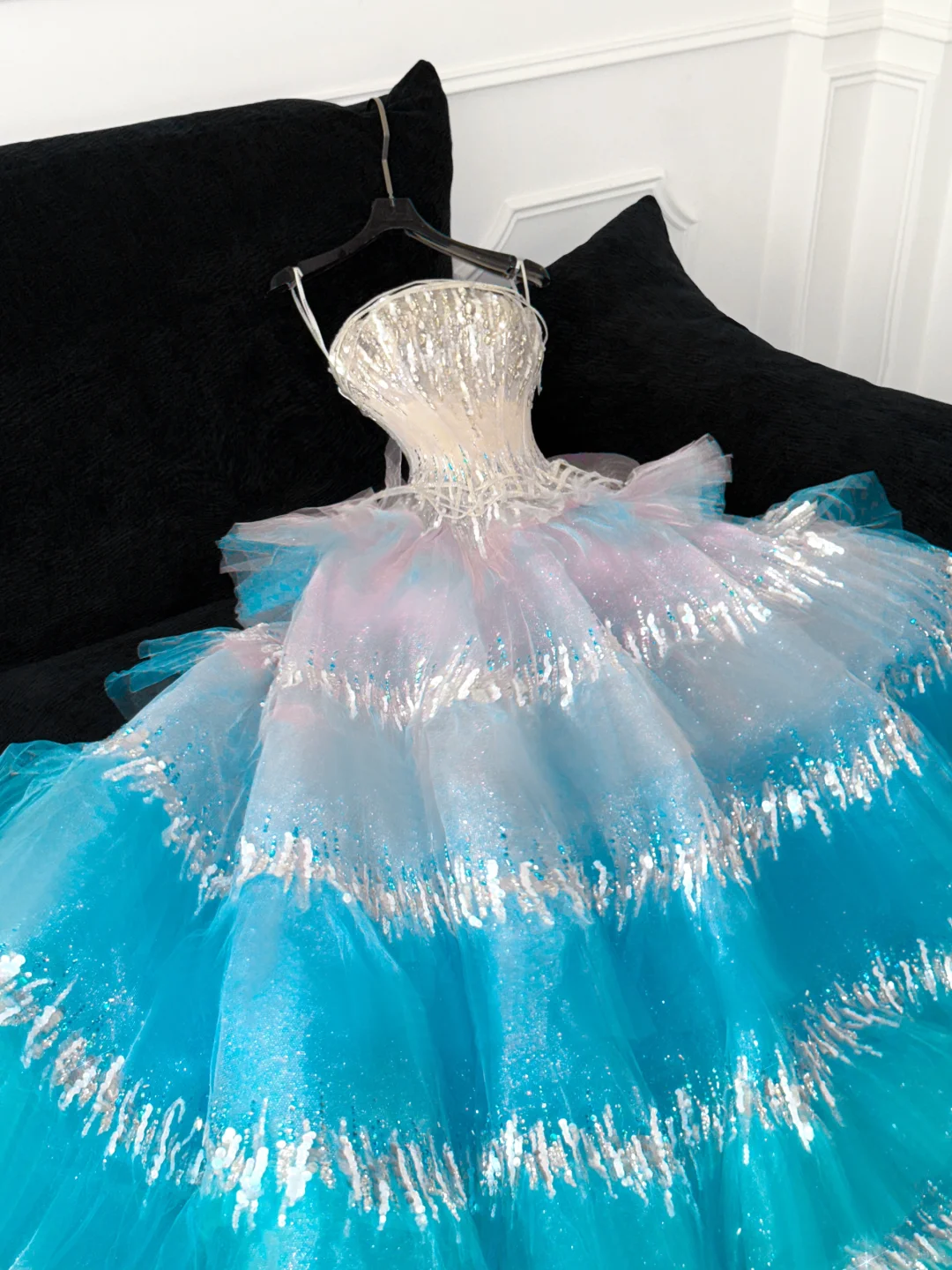 Gorgeous Sparkling Blue Sequin A-Line Elegant Chiffon Evening Dress Prom Dresses Ball Gown D1630